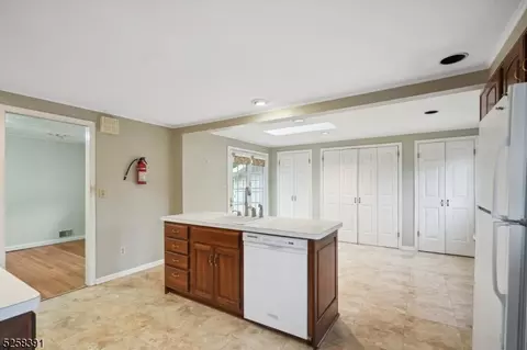 263 Northview Ter, Springfield, NJ 07081 photo 11