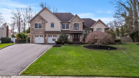 357 Willow Way, Clark, NJ 07066
