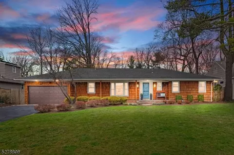 627 Mountain Dr, South Orange, NJ 07079