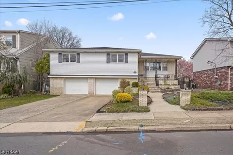 668 Chestnut Pl, Secaucus, NJ 07094