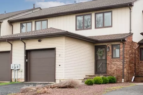 11 Manchester Rd, Flemington, NJ 08822