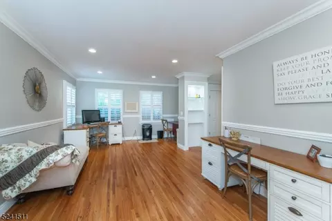Living - 10 Fox Hill Dr, Wayne, NJ 07470 photo 5 of 8