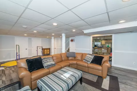 Living - 10 Fox Hill Dr, Wayne, NJ 07470 photo 7 of 8