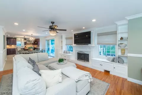 Living - 10 Fox Hill Dr, Wayne, NJ 07470 photo 3 of 8