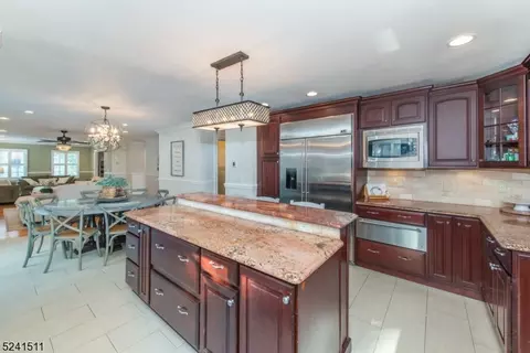 Kitchen - 10 Fox Hill Dr, Wayne, NJ 07470 photo 2 of 5