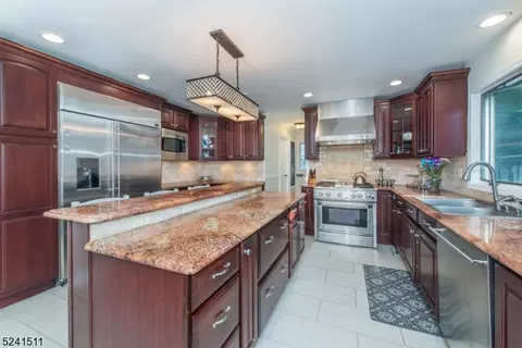 Kitchen - 10 Fox Hill Dr, Wayne, NJ 07470 photo 1 of 5