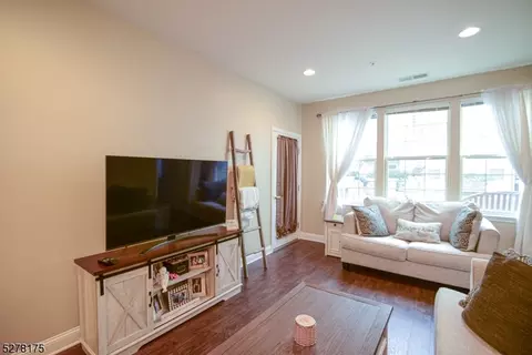 5112 Sanctuary Blvd #112, Riverdale, NJ 07457
