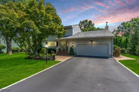 5 Flanders Way, Bridgewater, NJ 08807
