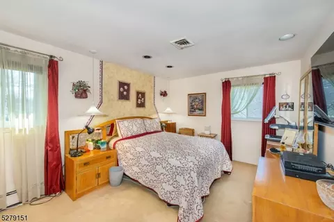 230 Homestead Rd, Paramus, NJ 07652 photo 15