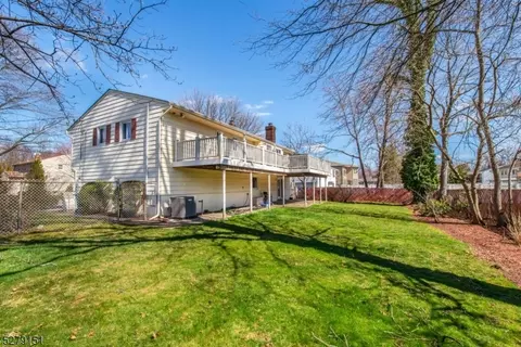 230 Homestead Rd, Paramus, NJ 07652 photo 22