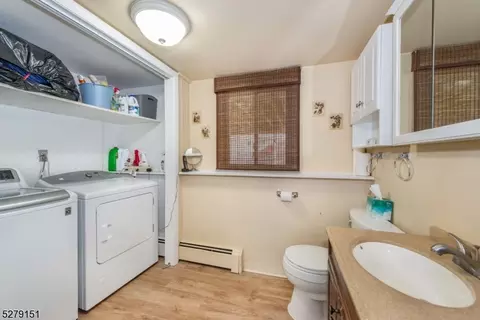 230 Homestead Rd, Paramus, NJ 07652 photo 21