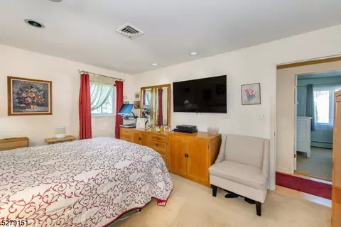 230 Homestead Rd, Paramus, NJ 07652 photo 17