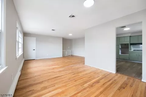 52 Wolf Pl, Hillside, NJ 07205 photo 18