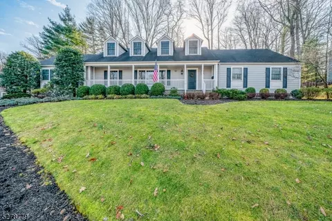 62 Colchester Rd, New Providence, NJ 07974