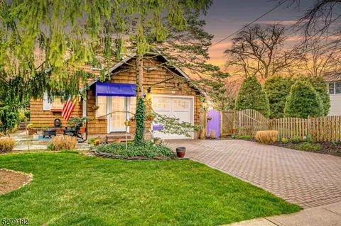 95 Lake Ave, Metuchen, NJ 08840