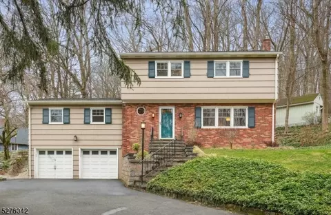 51 Molly Stark Dr, Morristown, NJ 07960