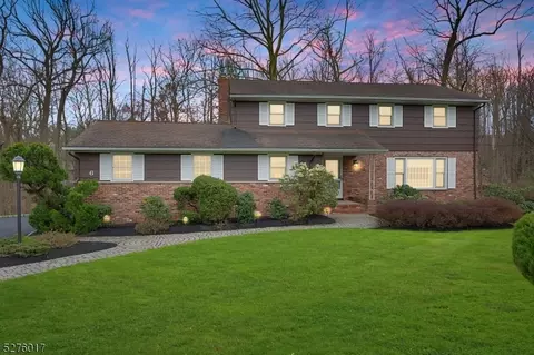 6 Tempe Ct, Scotch Plains, NJ 07076