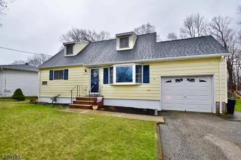 23 Overlook Dr, Jefferson, NJ 07438
