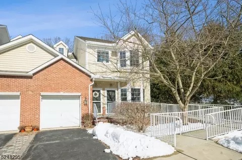 2 Dylan Dr, Sparta, NJ 07871