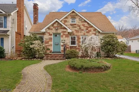 2241 Greenside Pl, Scotch Plains, NJ 07076