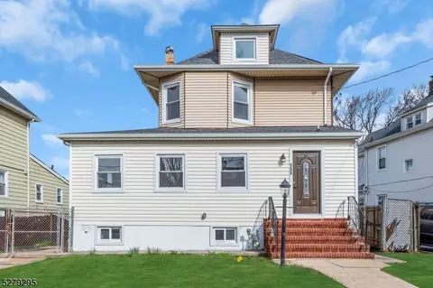 134 W Gibbons St, Linden, NJ 07036