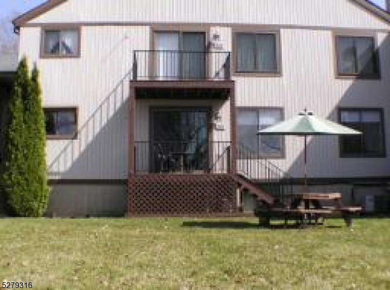 16303 Dell Pl Unit 303