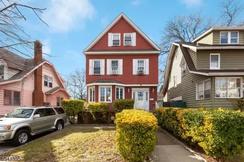 11 Halcyon Pl, Bloomfield, NJ 07003