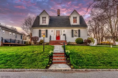 45 Hawthorne Ave, Morris Plains, NJ 07950