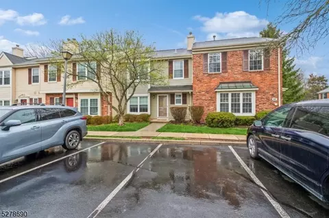 441 Aldeburgh Ave, Franklin Twp, NJ 08873
