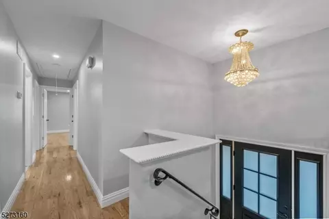 Entry Way - 706 S Springfield Ave, Springfield, NJ 07081 photo 2 of 3