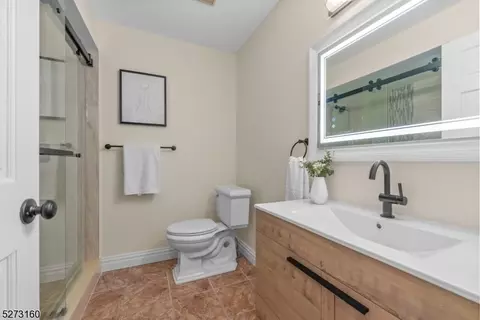 Bath - 706 S Springfield Ave, Springfield, NJ 07081 photo 1 of 4