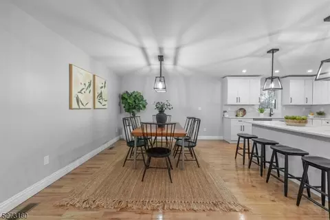 Dining - 706 S Springfield Ave, Springfield, NJ 07081 photo 1 of 3
