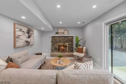 Living - 706 S Springfield Ave, Springfield, NJ 07081 photo 8 of 8