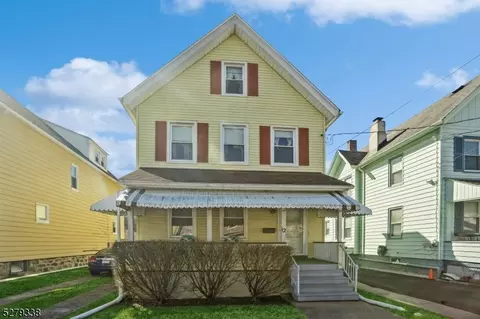 12 Myrtle Ave, Dover, NJ 07801