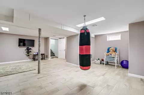 41 Vale Pl, Woodbridge Twp, NJ 07077 photo 32