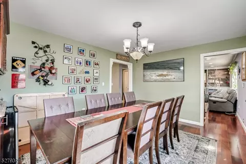 41 Vale Pl, Woodbridge Twp, NJ 07077 photo 7