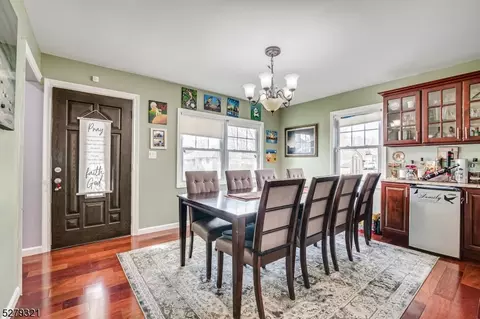 41 Vale Pl, Woodbridge Twp, NJ 07077 photo 5