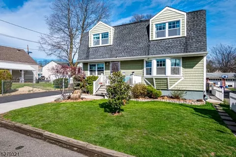 41 Vale Pl, Woodbridge Twp, NJ 07077 photo 3