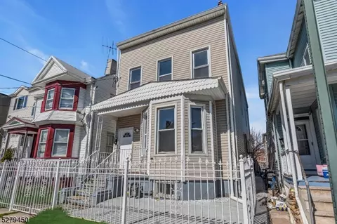 1081 William St, Elizabeth, NJ 07201