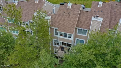 Exterior - 7 Dorset Ln, Bedminster, NJ 07921 photo 9 of 9