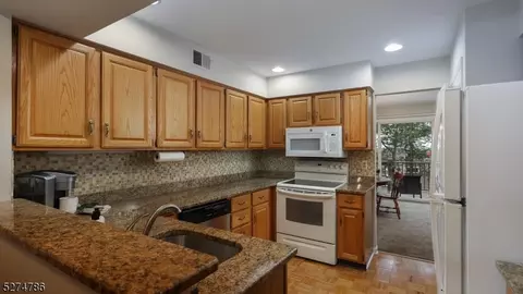 Kitchen - 7 Dorset Ln, Bedminster, NJ 07921 photo 1 of 2