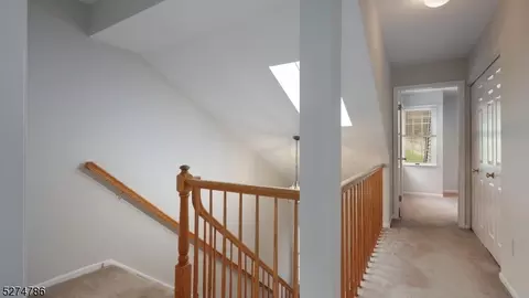 Entry Way - 7 Dorset Ln, Bedminster, NJ 07921 photo 2 of 2