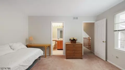 Bedroom - 7 Dorset Ln, Bedminster, NJ 07921 photo 4 of 5