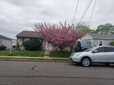 90 S 18th Ave, Manville, NJ 08835
