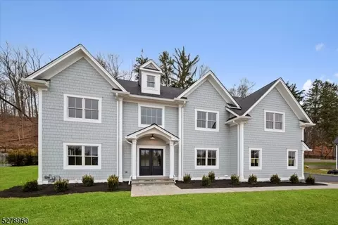 320 Hillside Ave, Chatham Twp, NJ 07928