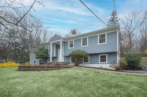 2 Mile Dr, Chester, NJ 07930