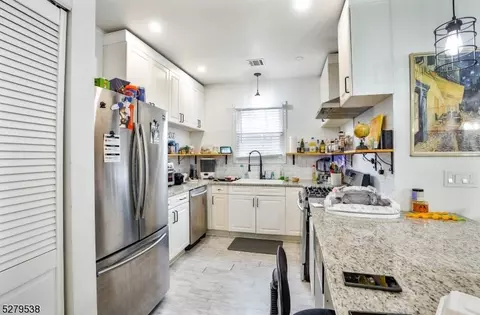 227 E 9th Ave, Roselle, NJ 07203 photo 6