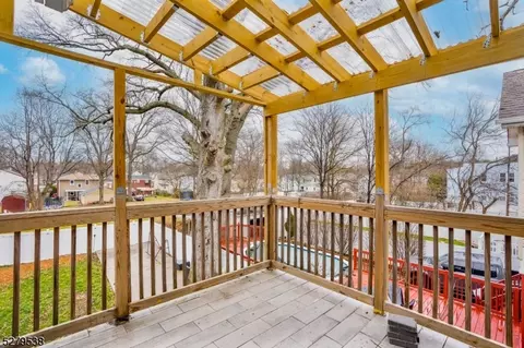227 E 9th Ave, Roselle, NJ 07203 photo 7