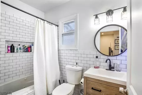 227 E 9th Ave, Roselle, NJ 07203 photo 9