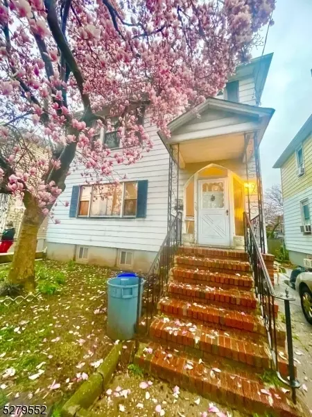 97 N 10th St, Newark, NJ 07107